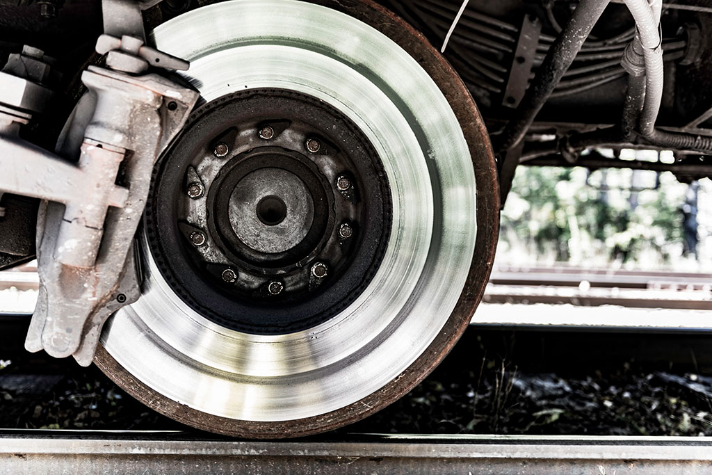 [Translate to Chinese (Simplified):] Das Testen der Bremsleistung ist notwendig für die Zulassung der Schienenfahrzeuge